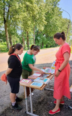Городская библиотека им. Ф. Н. Слепушкина провела буккроссинг под открытым небом